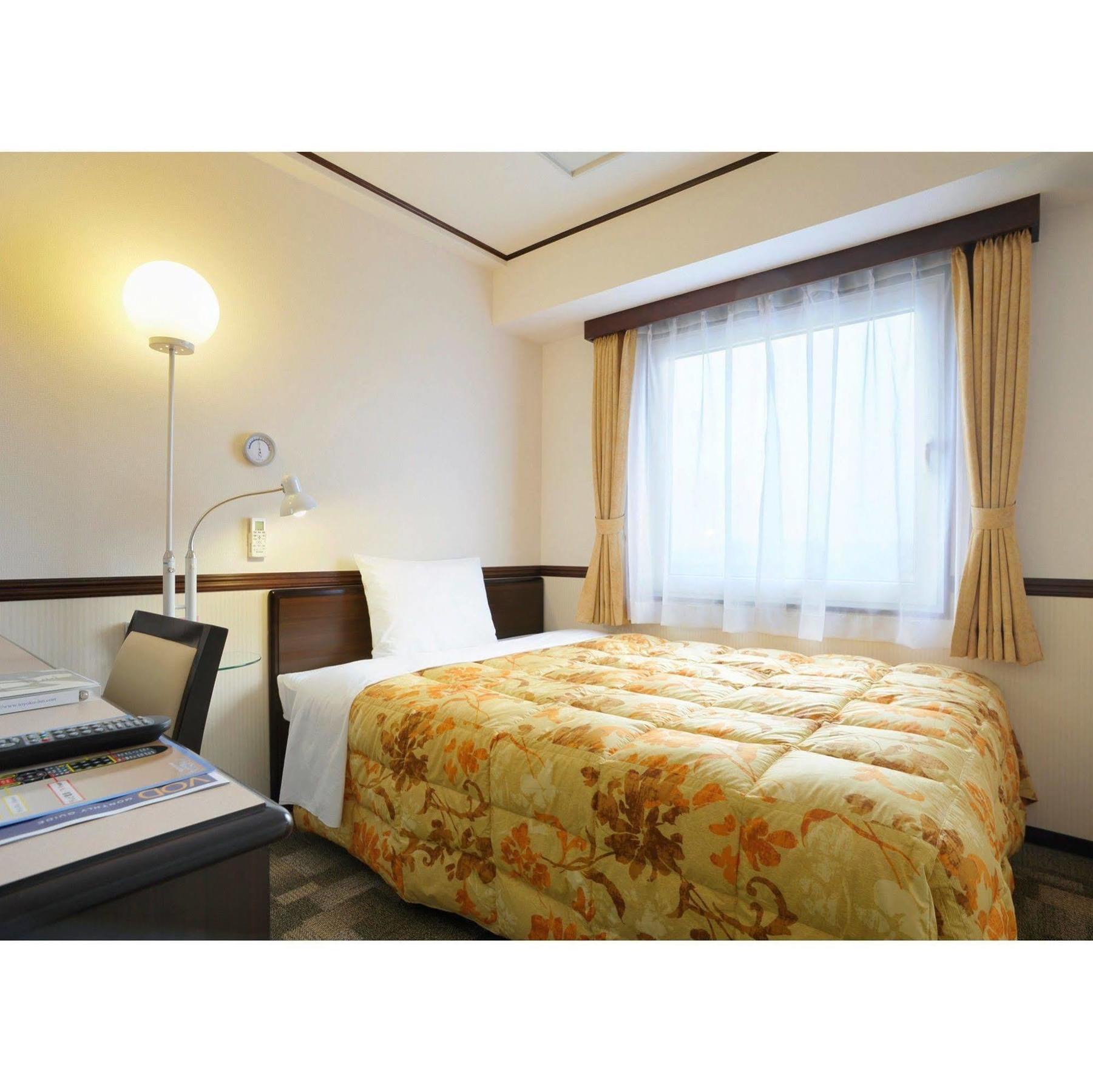 Toyoko Kawasaki Ekimae Isago Hotel 3*